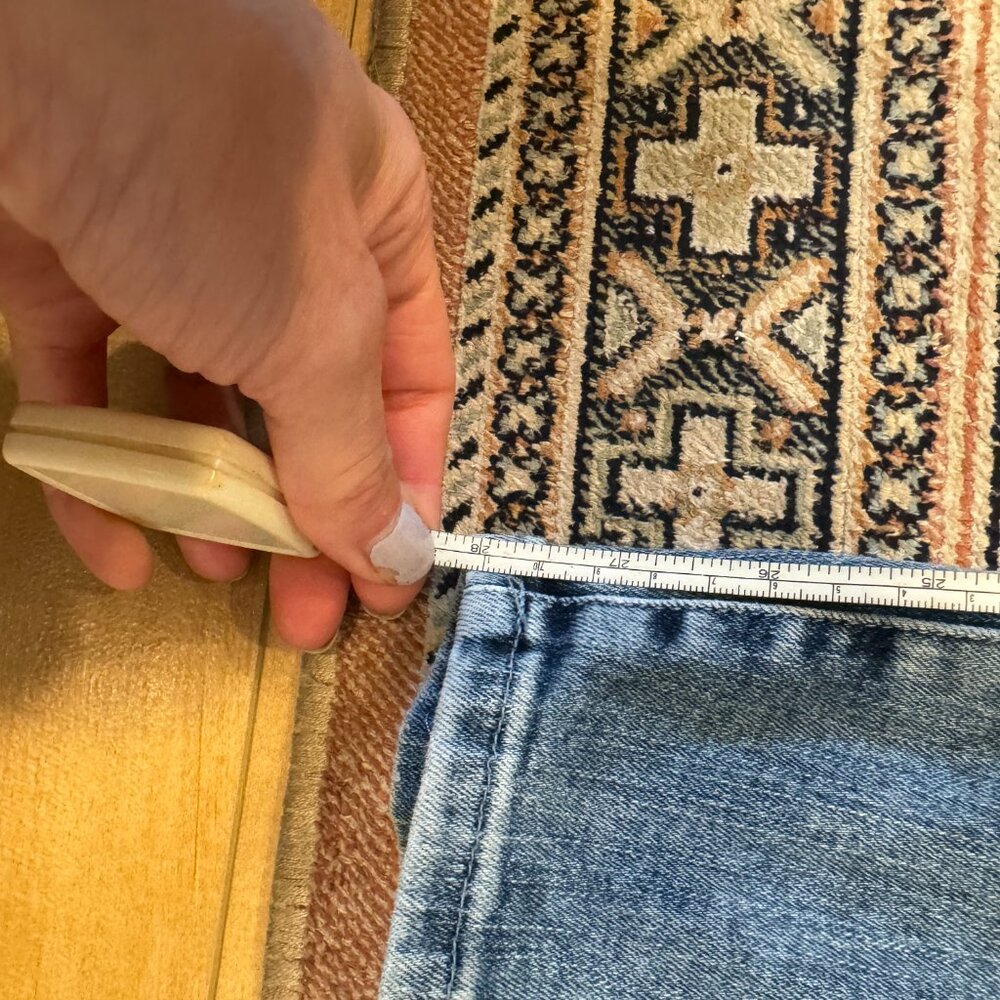 Good American Jeans - Picture 4 of 7